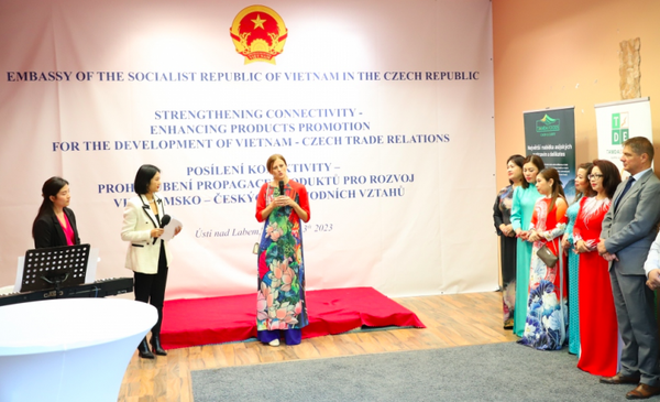 Đại sứ quán Việt Nam tại Cộng hòa Séc đã tổ chức chương trình nhằm tăng cường kết nối, thúc đẩy quảng bá sản phẩm vì sự phát triển thương mại Việt Nam – Séc.