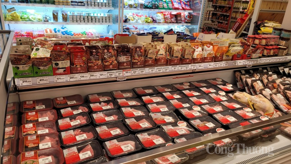 Hàng loạt siêu thị giảm giá sâu các mặt hàng trước ngày 20/10