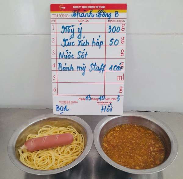 Nhiều học sinh tiểu học ở Hà Nội nghi bị ngộ độc thực phẩm: Nhà trường nói gì?