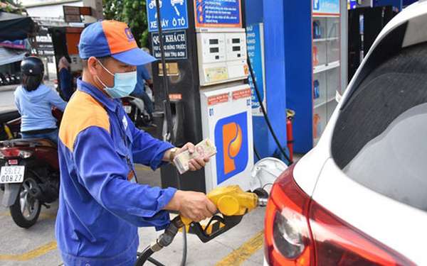 Giá xăng dầu hôm nay ngày 23/10/2023: Xăng tăng từ 458-469 đồng/lít; giá dầu tăng nhẹ