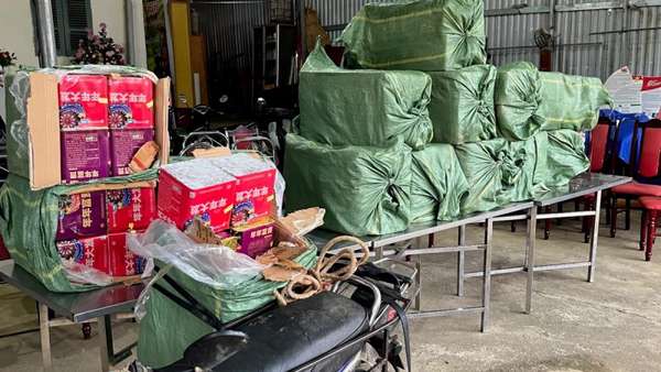 Lào Cai: Bắt giữ hơn 350kg pháo hoa nổ vận chuyển trái phép qua biên giới