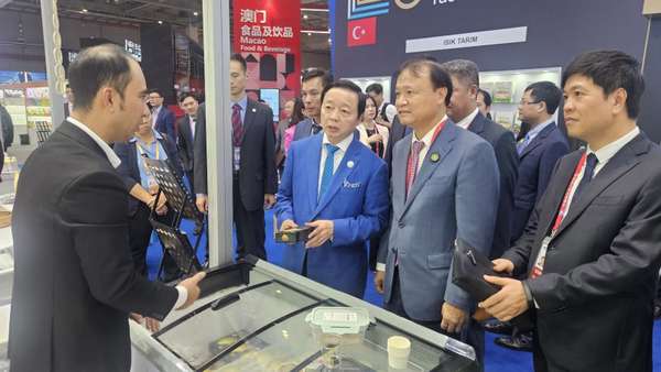 Việt Nam - Quốc gia danh dự tại Hội chợ Quốc tế Nhập khẩu Trung Quốc lần thứ 6
