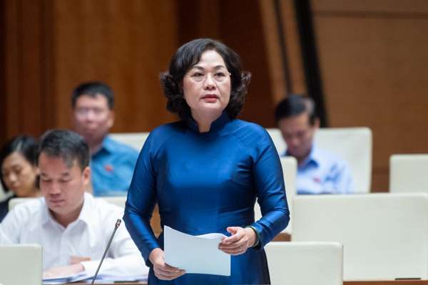 Thống đốc Ngân hàng Nhà nước Nguyễn Thị Hồng trả lời chất vấn 
