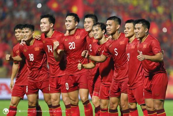 Đội tuyển Việt Nam mang theo 29 cầu thủ sang Philippines