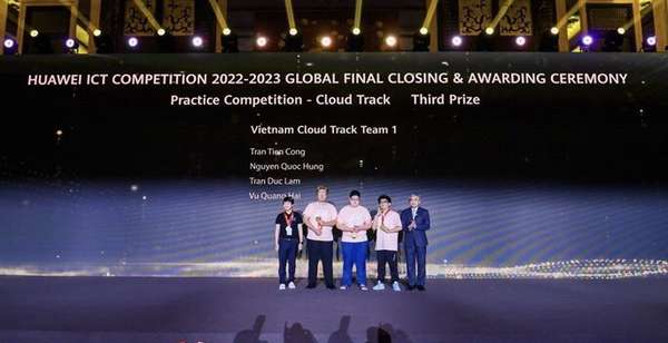 Đội Việt Nam xuất sắc giành giải Ba cuộc thi Huawei ICT Competition 2022 – 2023.