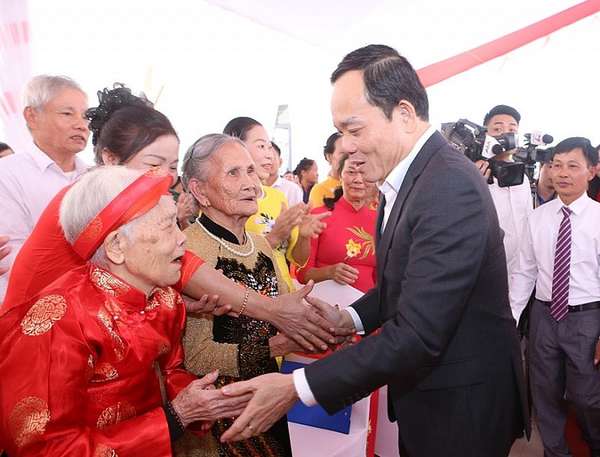 Phó Thủ tướng Chính phủ Trần Lưu Quang dự Ngày hội Đại đoàn kết tại tỉnh Thanh Hóa