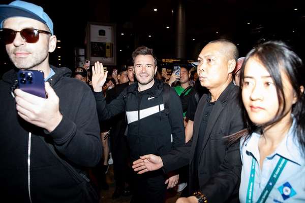 Westlife trở lại Việt Nam sau 12 năm, giá vé đứng rẻ bất ngờ