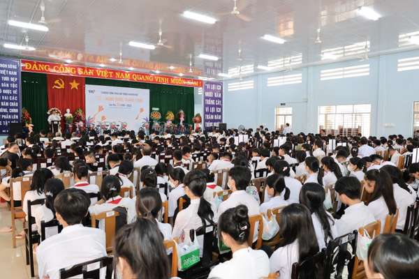 Năm 2023, TTC trao tặng học bổng cho 563 em học sinh tại 10 trường Tiểu học, Trung học cơ sở, Trung học phổ thông thuộc huyện Mỏ Cày Nam và Mỏ Cày Bắc, tỉnh Bến Tre