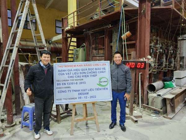 Các nhà khoa học Việt Nam làm chủ công nghệ sơn chống cháy và sơn phản xạ nhiệt