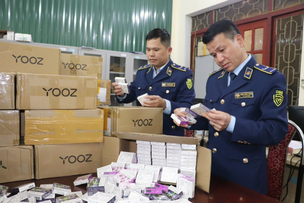 Cao Bằng: Tạm giữ 2.500 sản phẩm thuốc lá điện tử mang nhãn hiệu YOOZ ZERO POD