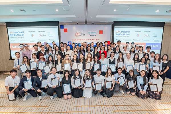 60 sinh viên Việt Nam được nhận học bổng AmCham lần thứ 22