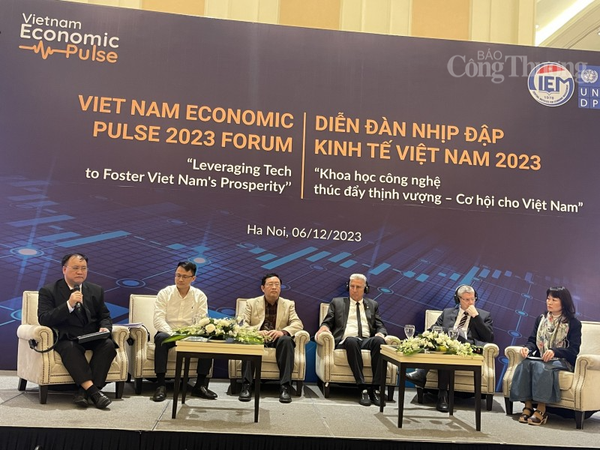 Tăng trưởng kinh tế Việt Nam: Nhiều chỉ báo tích cực nhưng vẫn khó đạt được mục tiêu