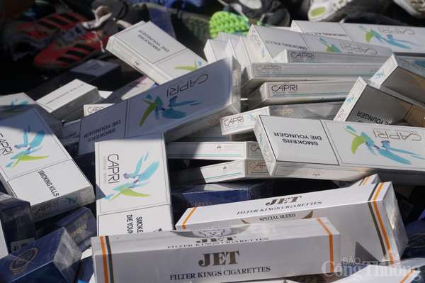 Đà Nẵng: Tiêu hủy gần 40.000 sản phẩm thuốc lá ngoại nhập lậu và hàng hóa không rõ nguồn gốc