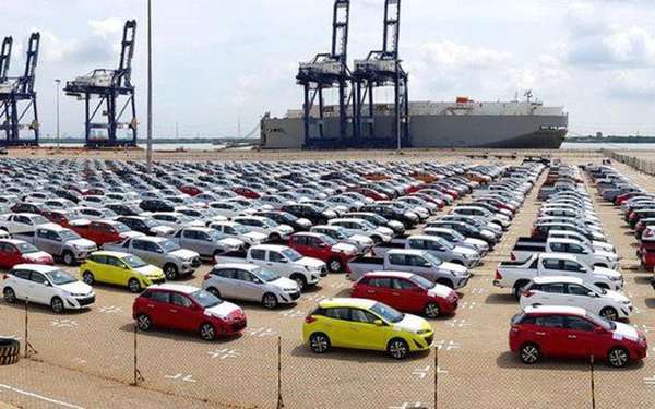 Việt Nam chi gần 1,87 tỷ USD nhập khẩu ô tô nguyên chiếc | VTV.VN