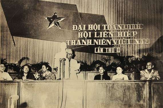 Chủ tịch Hồ Chí Minh nói chuyện tại Đại hội toàn quốc lần thứ II của Hội Liên hiệp Thanh niên Việt Nam. Ảnh: tuoitrehuongthuy.thuathienhue.gov.vn