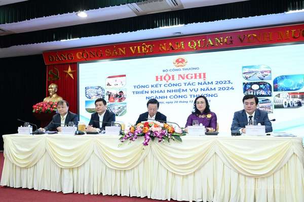 TP. Hồ Chí Minh nỗ lực triển khai các giải pháp điều hành trong lĩnh vực công nghiệp và thương mại