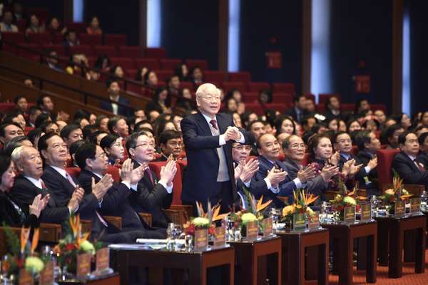 Đồng chí Nguyễn Phú Trọng , Tổng Bí thư Ban Chấp hành Trung ương Đảng Cộng sản Việt Nam dự và chỉ đạo Đại hội.