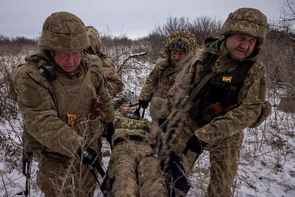Chiến sự Nga-Ukraine hôm nay ngày 1/1/2024: Ukraine tấn công Donetsk trong năm mới; Mặt trận phía Đông đang tan vỡ