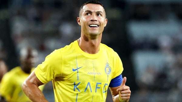 Ronaldo có cơ hội san bằng kỷ lục của Messi ở FIFPro