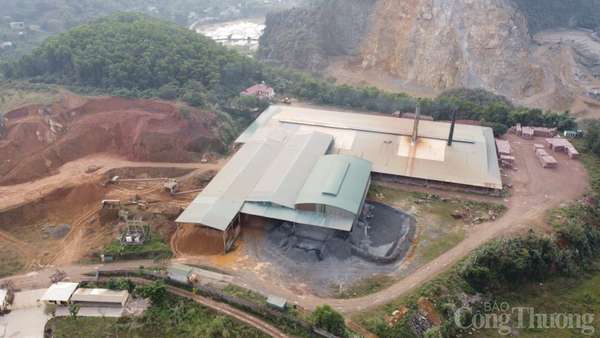 Hòa Bình: “Mục sở thị” nhà máy gạch có giám đốc bị bắt vì khai đất trái phép