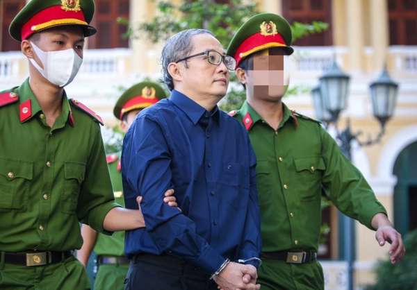 Cựu Giám đốc Bệnh viện Thủ Đức tiếp tục bị truy tố do liên quan đến vụ kit test Việt Á