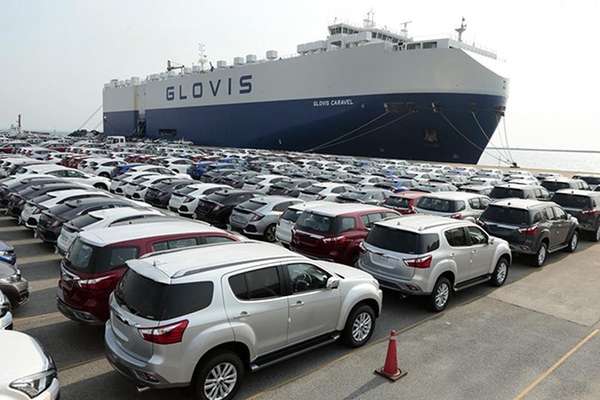 Số lượng ô tô nhập khẩu về Việt Nam giảm mạnh
