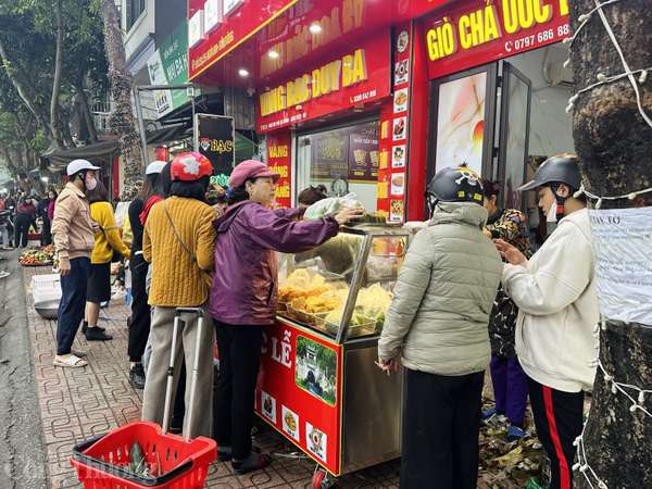 Chợ dân sinh nhộn nhịp ngày lễ ông Công ông Táo