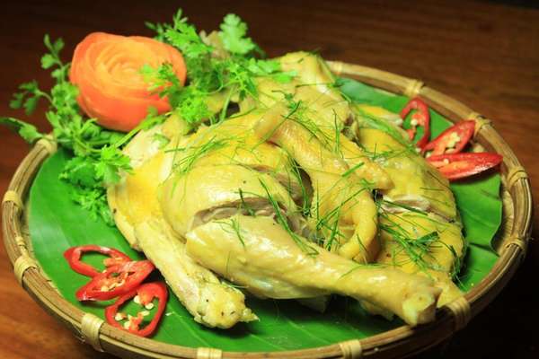 Gà kho sả ớt và gà luộc của Việt Nam là món gà ngon nhất ở châu Á