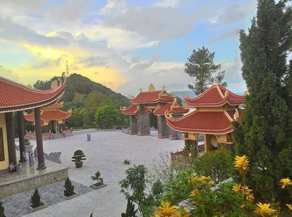 Thanh Hóa: Những địa điểm du lịch tâm linh đầu xuân nổi tiếng