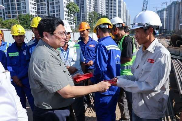 Thủ tướng Phạm Minh Chính kiểm tra tiến độ dự án đường Vành đai 3 TP. Hồ Chí Minh