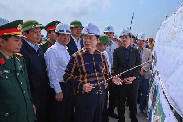 Tập trung mọi nguồn lực triển khai dự án cao tốc Diễn Châu-Bãi Vọt và đường dây 500 kV mạch 3