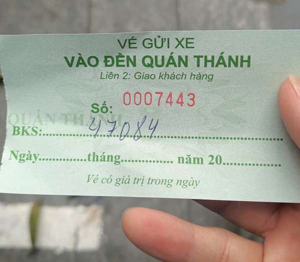 Hà Nội: Tái diễn tình trạng bãi xe tại các đền chùa "chặt chém" khách hàng