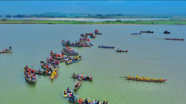 Lễ hội đua thuyền Tịnh Long tại Quảng Ngãi là di sản văn hóa phi vật thể quốc gia