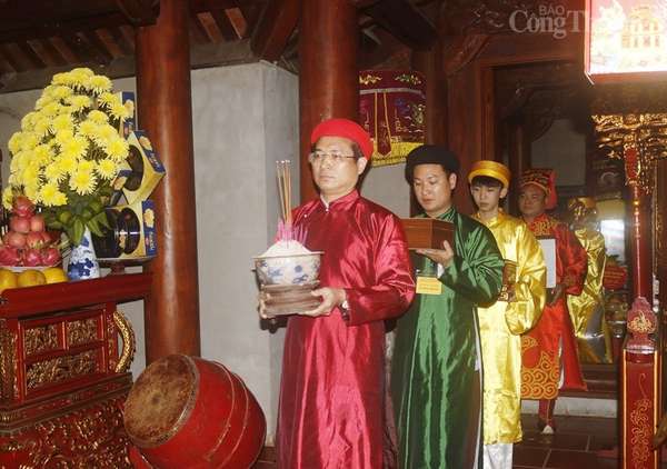 Thanh Hóa: Hàng nghìn du khách về với Lễ hội Đền thờ Trần Hưng Đạo Xuân Giáp Thìn 2024