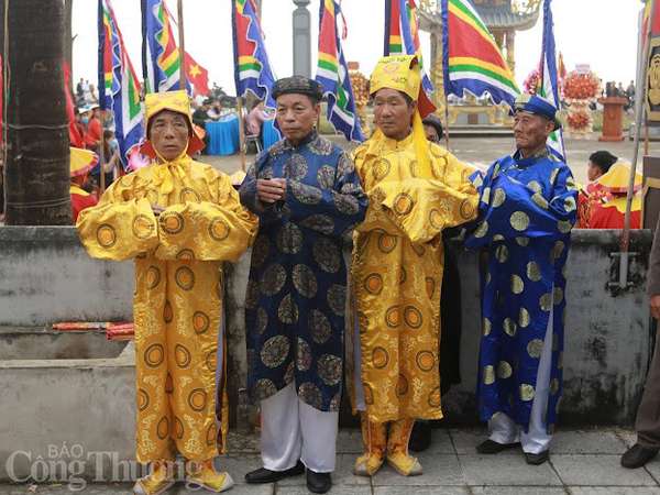 Độc đáo Lễ hội cầu ngư có lịch sử gần 400 năm ở Quảng Bình