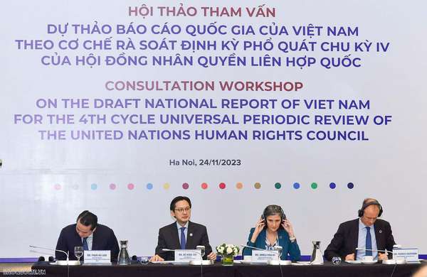 Thứ trưởng Bộ Ngoại giao Đỗ Hùng Việt chủ trì Hội thảo quốc tế tham vấn dự thảo Báo cáo quốc gia theo cơ chế UPR chu kỳ IV của Hội đồng Nhân quyền Liên hợp quốc do Bộ Ngoại giao và Chương trình phát triển Liên hợp quốc (UNDP) tổ chức tại Hà Nội, ngày 24/1