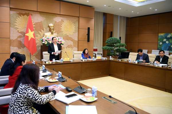 Phó Chủ tịch Thường trực Quốc hội Trần Thanh Mẫn chủ trì cuộc làm việc với Ban soạn thảo xây dựng Nghị quyết của Ủy ban Thường vụ Quốc hội về vị trí việc làm và chính sách tiền lương mới