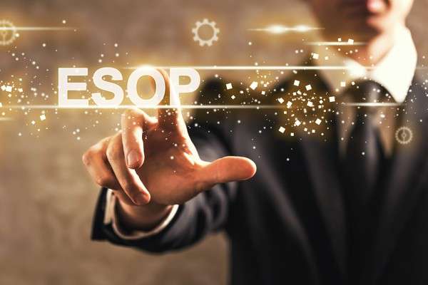 Pháp luật quy định thế nào về phát hành cổ phiếu ESOP?