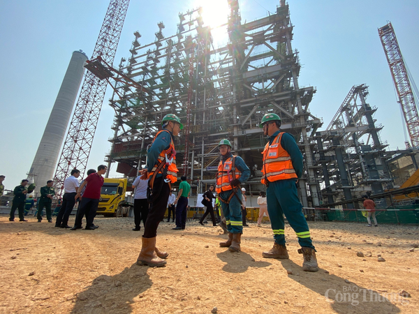 Hối hả thi công hoàn thành tiến độ nhà máy nhiệt điện Quảng Trạch 1