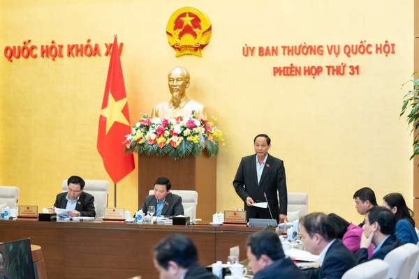 Phó Chủ tịch Quốc hội Trần Quang Phương phát biểu
