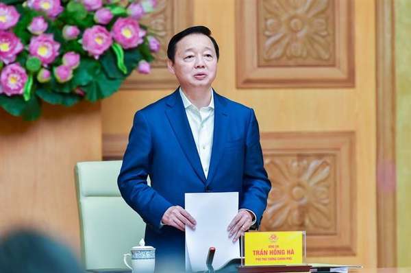 Phó Thủ tướng Chính phủ Trần Hồng Hà phát biểu tại Phiên họp