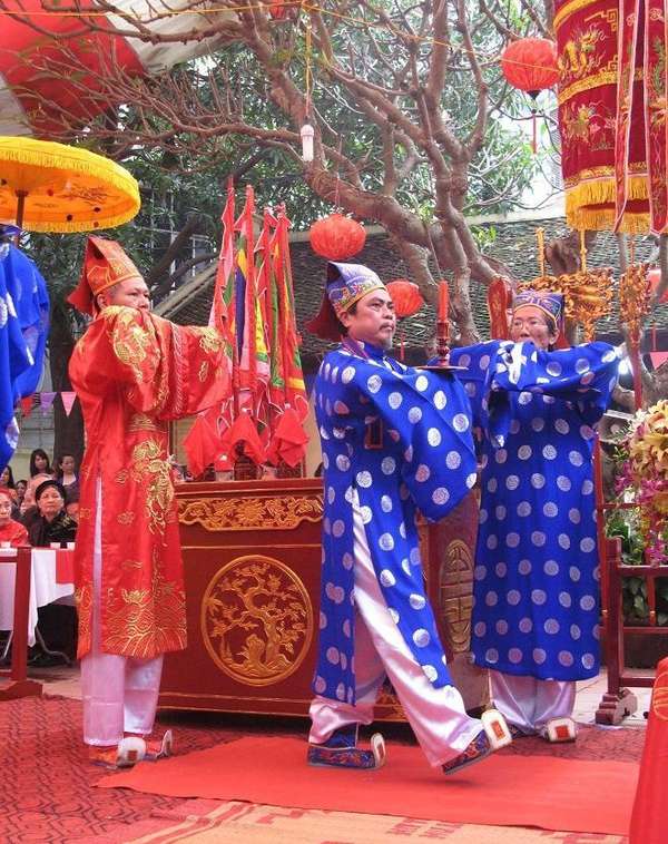 Lễ hội truyền thống làng Hậu. Ảnh lehoi.info