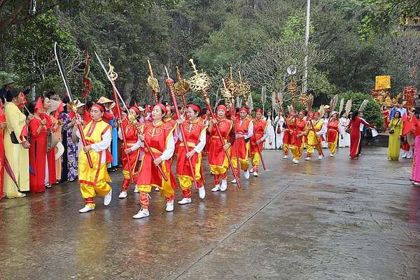 Ninh Bình: Tổ chức Lễ rước kiệu, dâng hương kỷ niệm 1100 năm ngày sinh Đinh Tiên Hoàng Đế