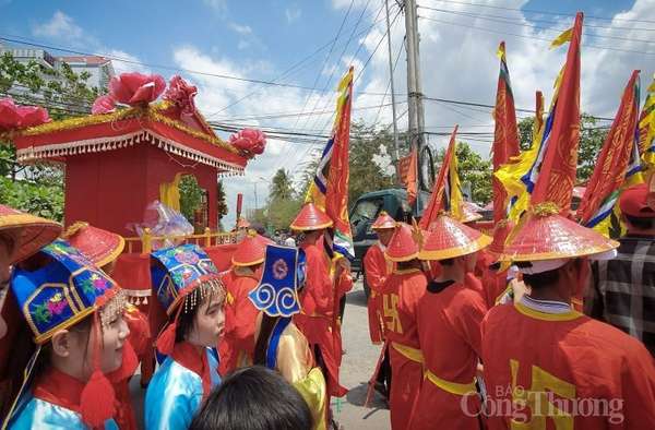 Cà Mau: Tưng bừng Lễ hội Nghinh Ông Sông Đốc