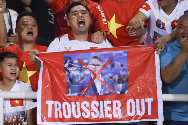 Liên đoàn Bóng đá Việt Nam xác nhận chấm dứt hợp đồng với ông Troussier