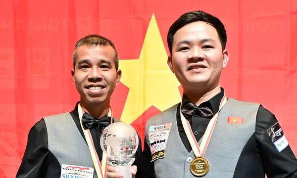 Tiểu sử bất ngờ về hai cơ thủ Billiards Việt Nam vừa vô địch thế giới