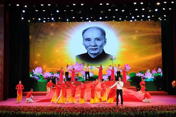 Quyền Chủ tịch nước dâng hương kỷ niệm 120 năm ngày sinh đồng chí Nguyễn Lương Bằng