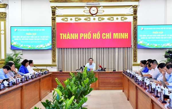 Chủ tịch UBND TPHCM Phan Văn Mãi yêu cầu nhanh chóng xử lý vụ việc tại Trường quốc tế AISVN