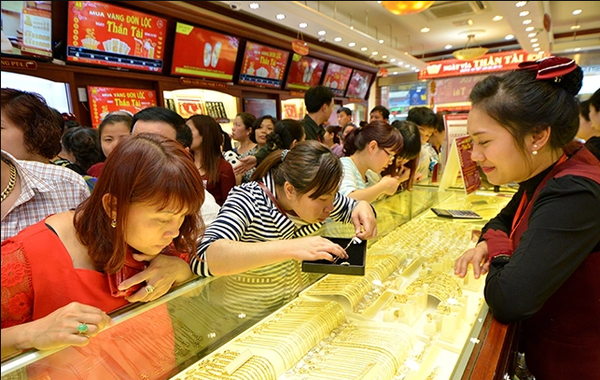 Giá vàng tiếp đà tăng mạnh, vàng nhẫn tăng đến 80 triệu đồng/lượng?