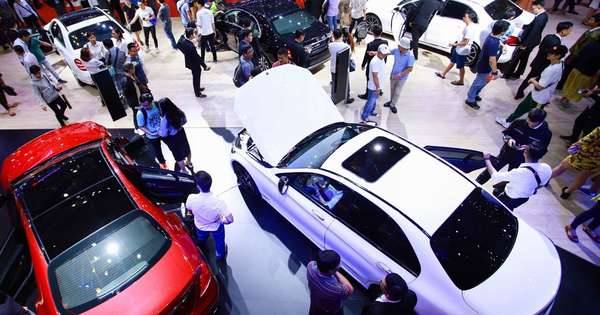 Thị trường ô tô bùng nổ, các hãng tiếp tục đẩy mạnh sản phẩm mới và khuyến mãi